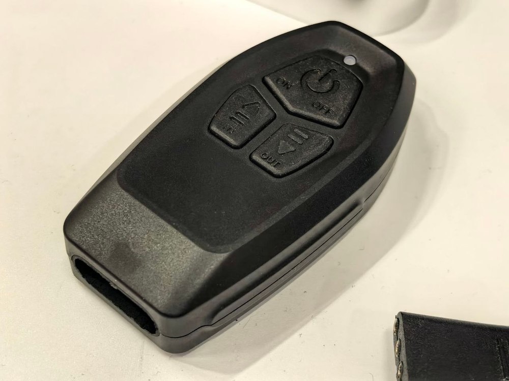 Лебедка автомобильная 4REVO 10K-S 12V (синтетический трос)