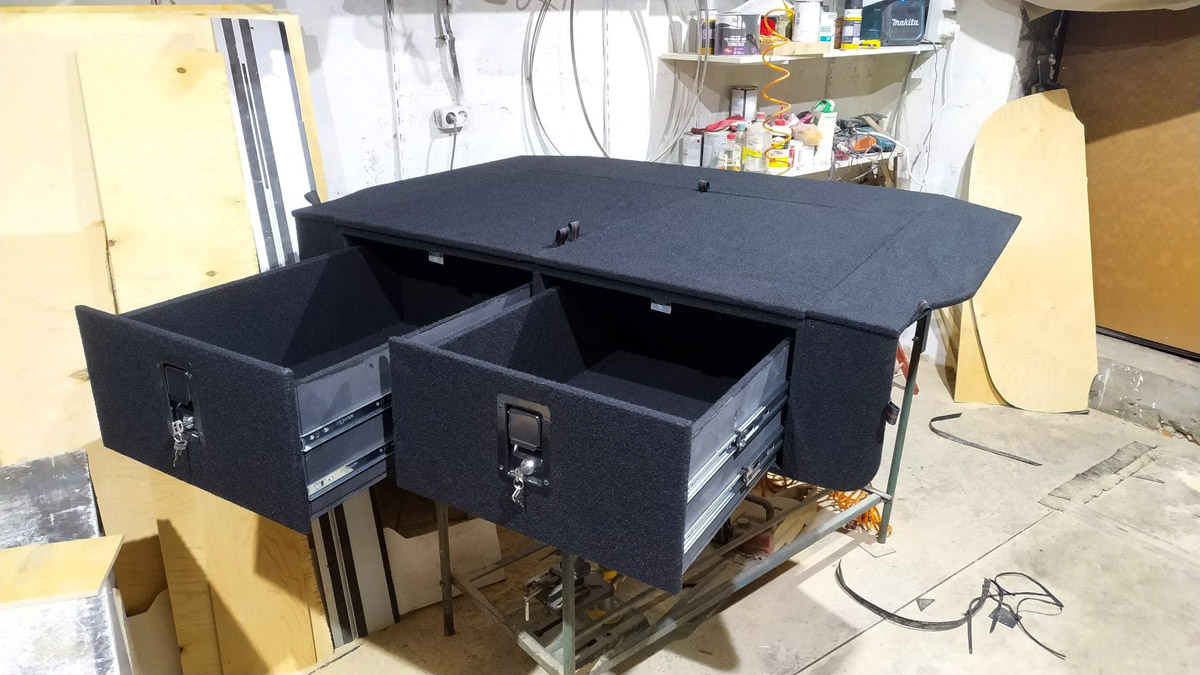 Органайзер в багажник для Toyota Land Cruiser 200 (2 выдвижных ящика с замками, спальник)