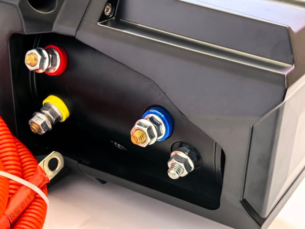 Лебедка автомобильная 4REVO 10K-S 12V (синтетический трос)