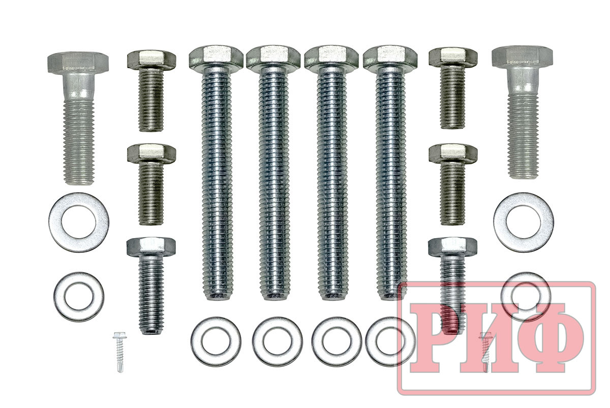 Бампер РИФ силовой задний Toyota Land Cruiser 200 2007-2015 c квадратом под фаркоп и калиткой, стандарт