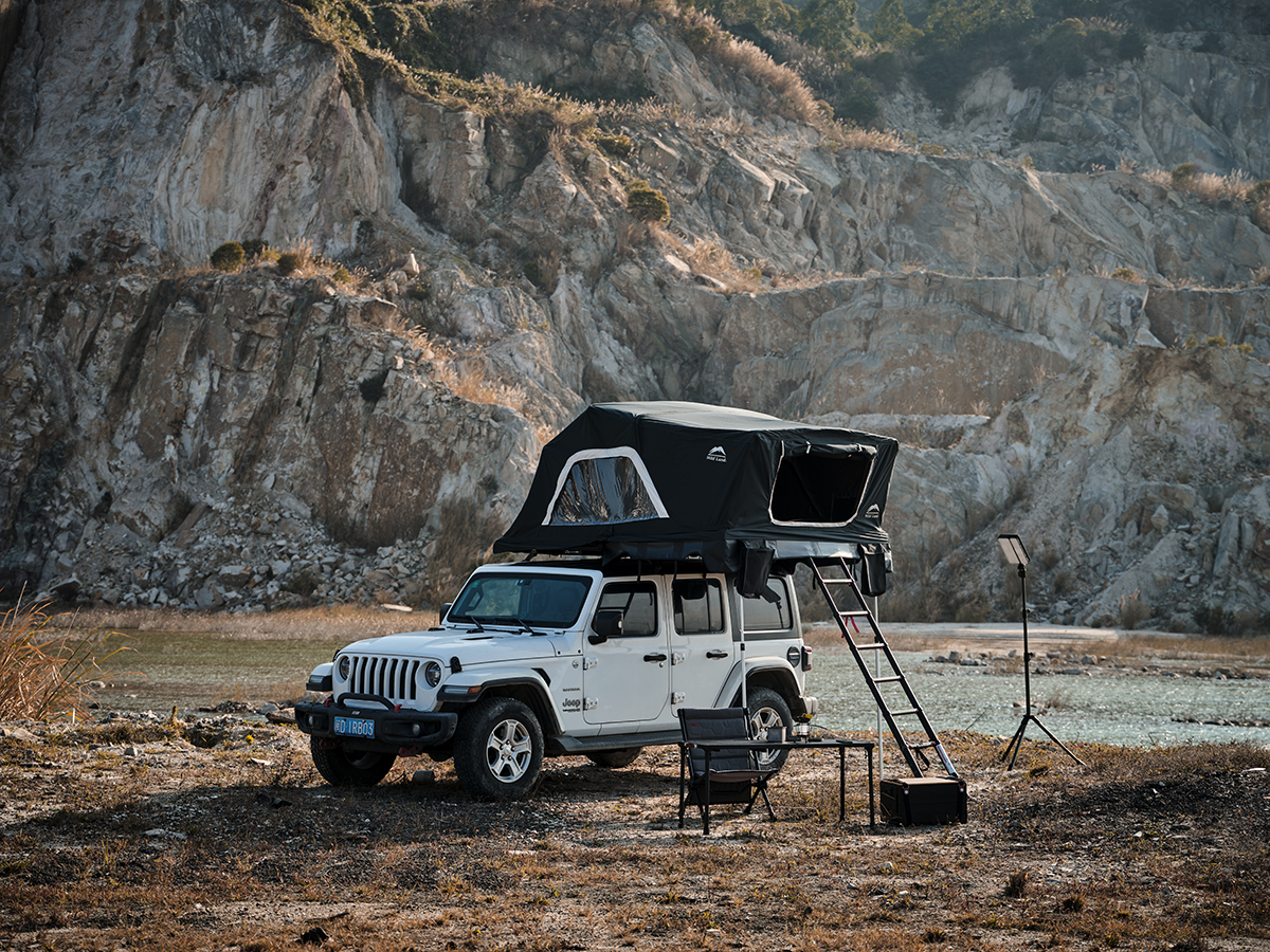 Палатка на крышу автомобиля Wild Land Voyager 160 Pro ECO