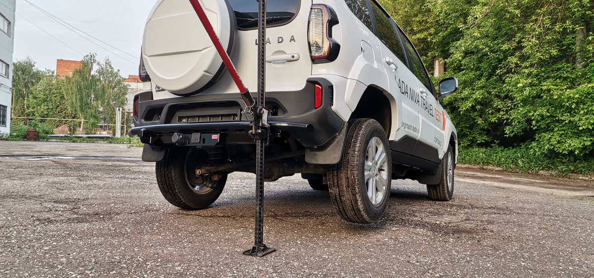 Бампер РИФ силовой задний/защита штатного бампера Lada Niva Travel с возможностью установки фаркопа