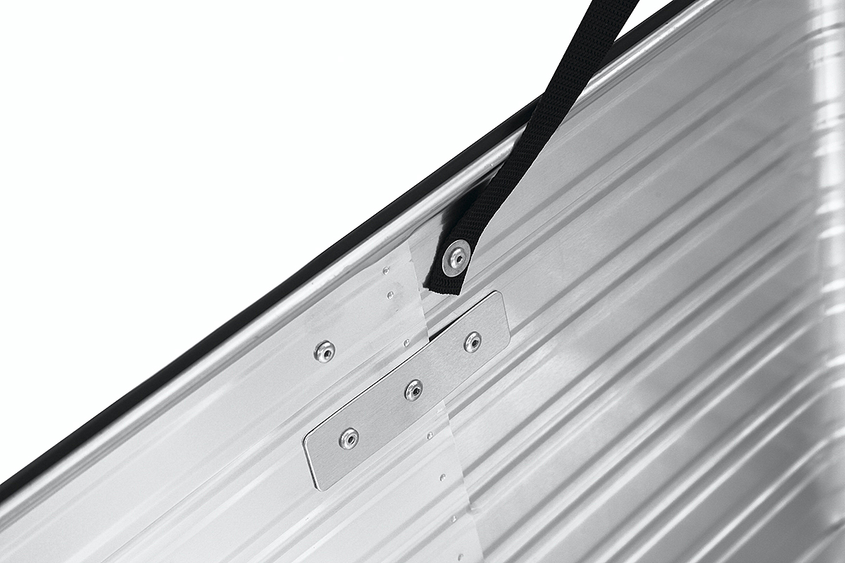 Ящик алюминиевый РИФ усиленный с замком 782х585х412 мм (ДхШхВ)