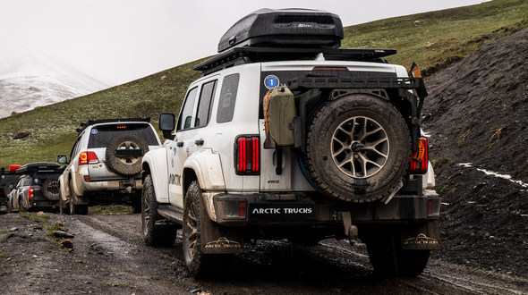 Калитка запасного колеса Arctic Trucks на TANK 300: установка победителю розыгрыша