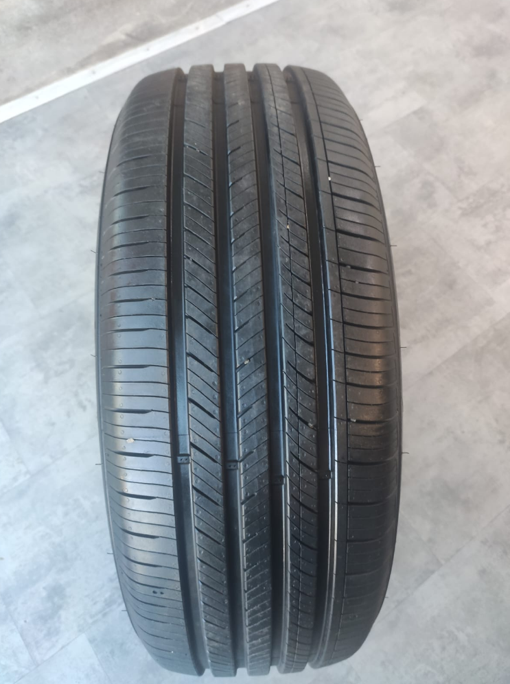 Шина б/у Kumho Crugen hp71 112H 265/65 R17
