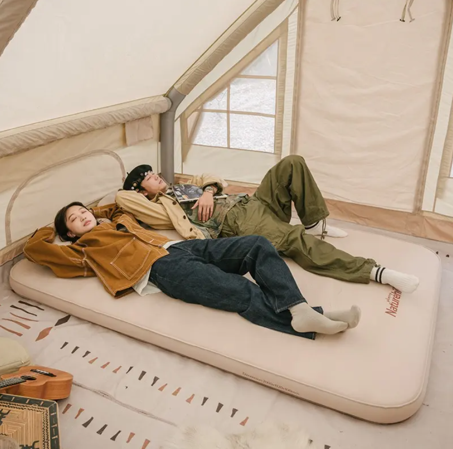 Коврик самонадувающийся Naturehike C10, двойной 200х132х10 cм, бежевый