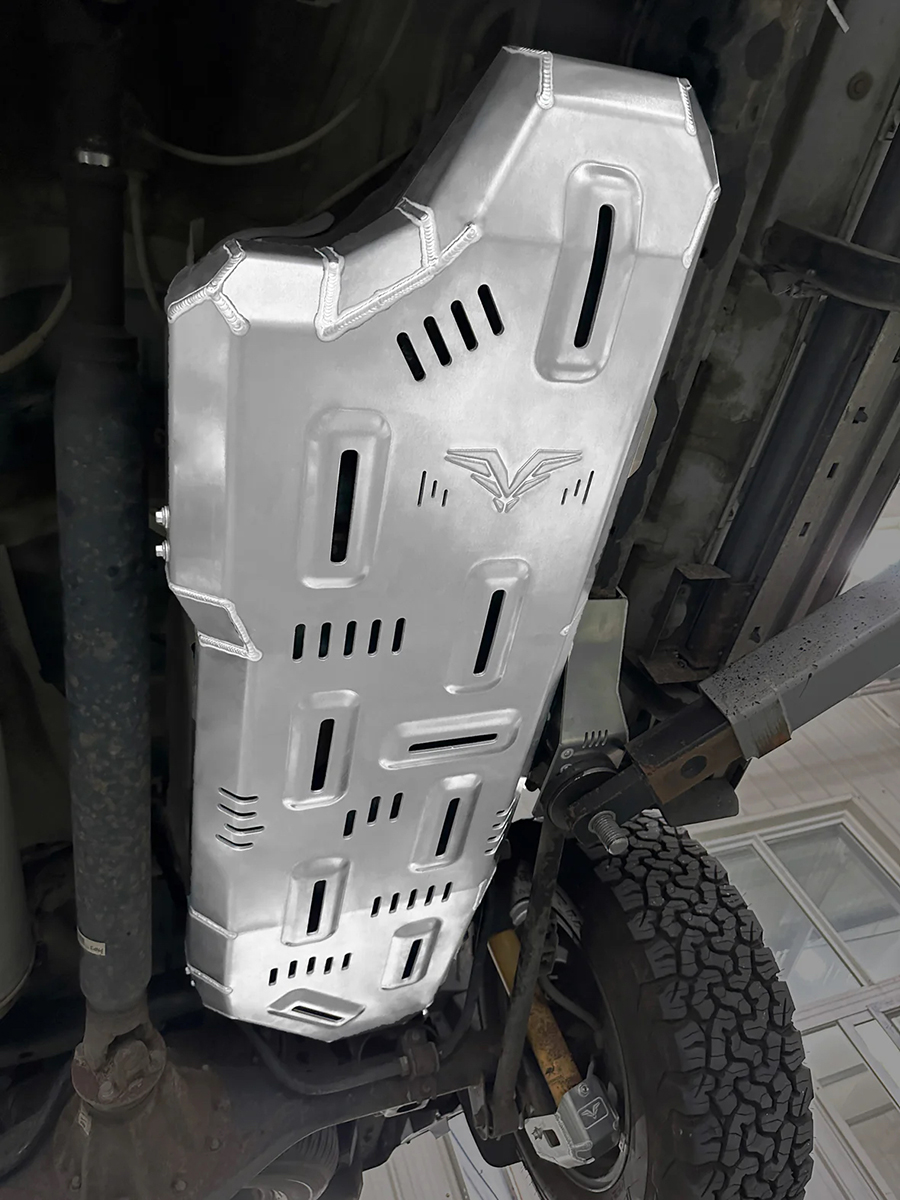 Защита Falcon топливного бака для Toyota Land Cruiser 150 4-го поколения (бензин, TX/VX), алюминий, 8 мм