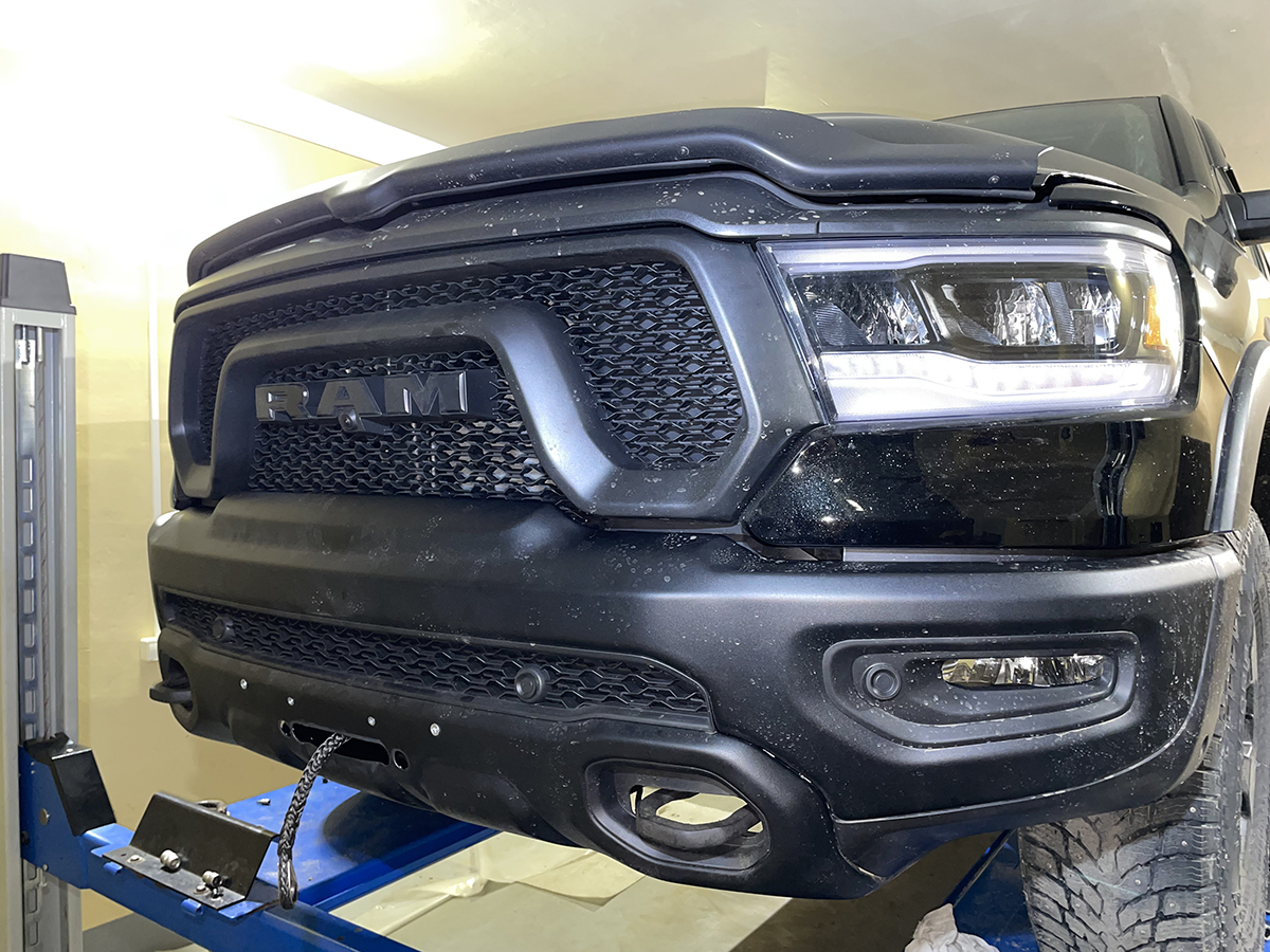 Площадка РИФ под лебёдку в штатный бампер Dodge Ram 1500 Rebel 2019+ (бензин)