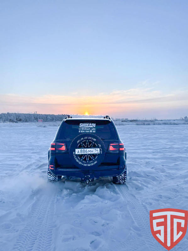 Калитка в штатный бампер Toyota Land Cruiser 200 (с квадратом по фаркоп)