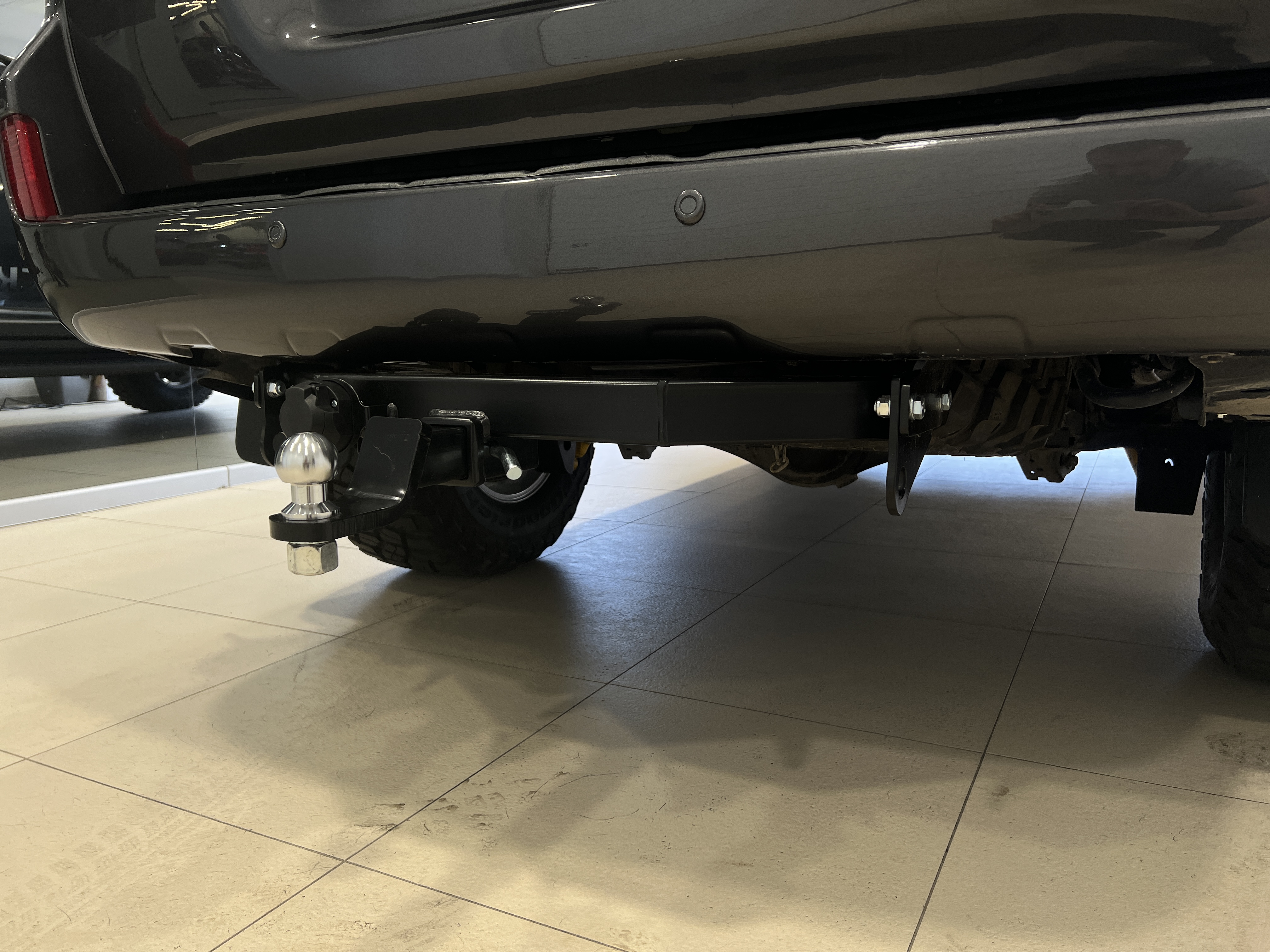 фаркоп с квадратом для съемной лебедки LC200