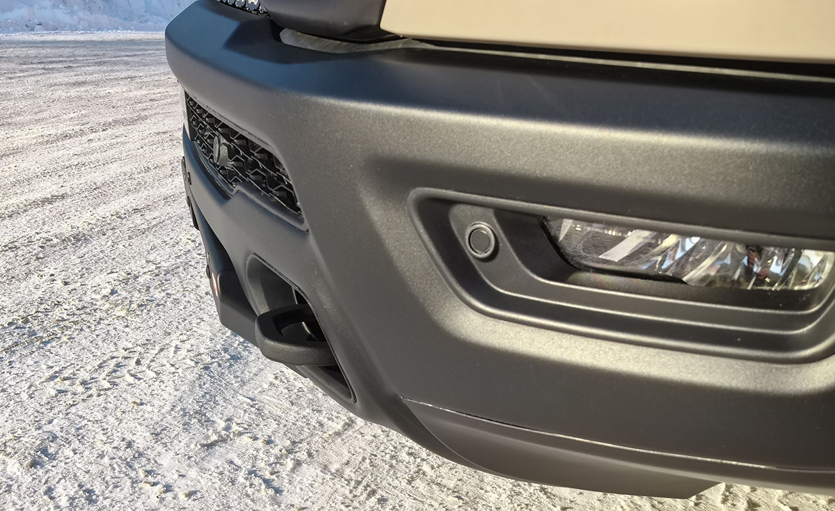 Площадка РИФ под лебёдку с защитой радиатора в штатный бампер RAM 1500 Rebel 2024+