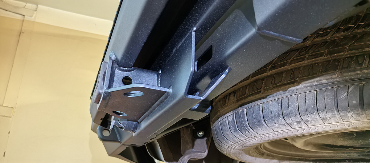 Бампер РИФ силовой задний Great Wall Poer с квадратом под фаркоп и фонарями
