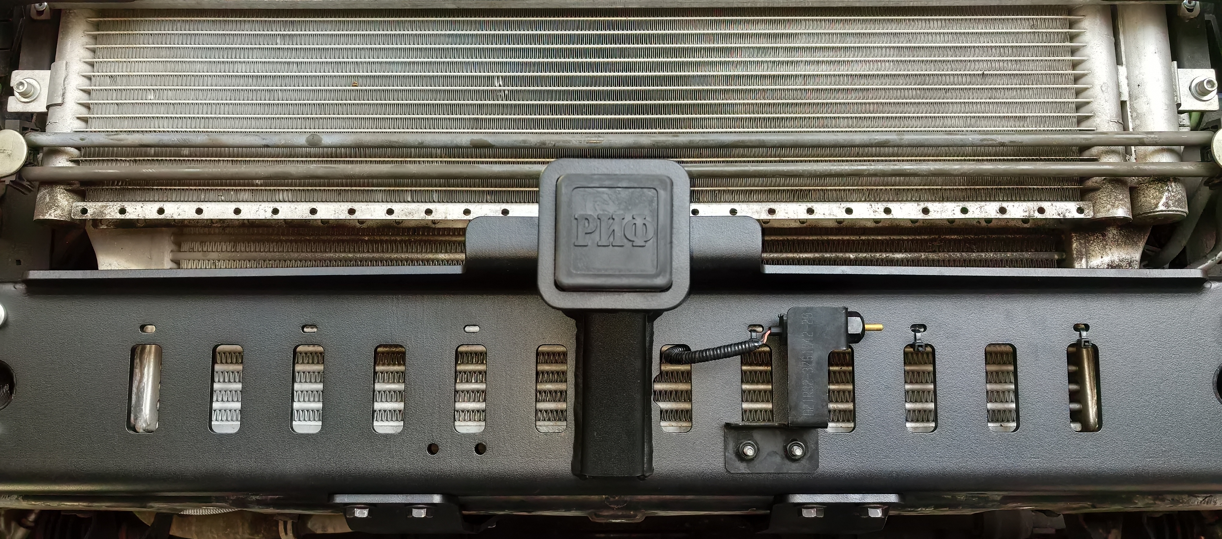 Фаркоп РИФ передний (переходник) для съёмной лебёдки с защитой радиатора на ГАЗ Соболь NN