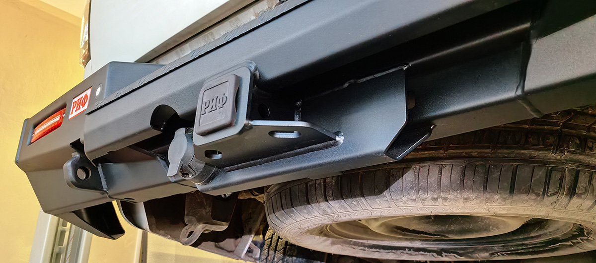 Бампер РИФ силовой задний Great Wall Poer с квадратом под фаркоп и фонарями
