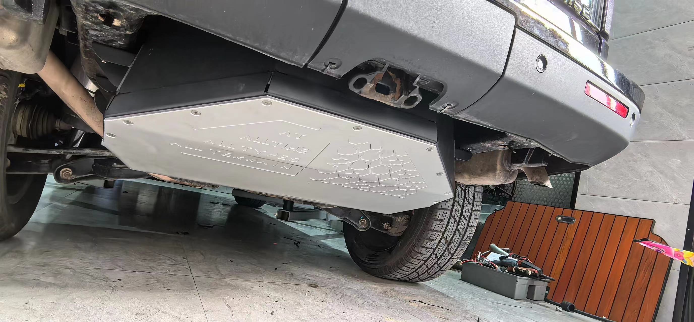 Дополнительный топливный бак DISCOVERY 4 (2009 - 2017 ) 105L