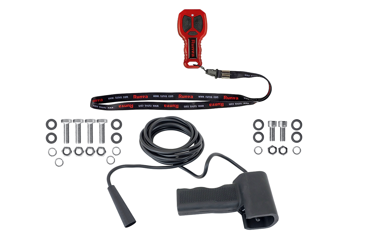 Лебёдка автомобильная электрическая 12V Runva EWB12500SSR 5670 кг (влагозащищенная) синтетический трос