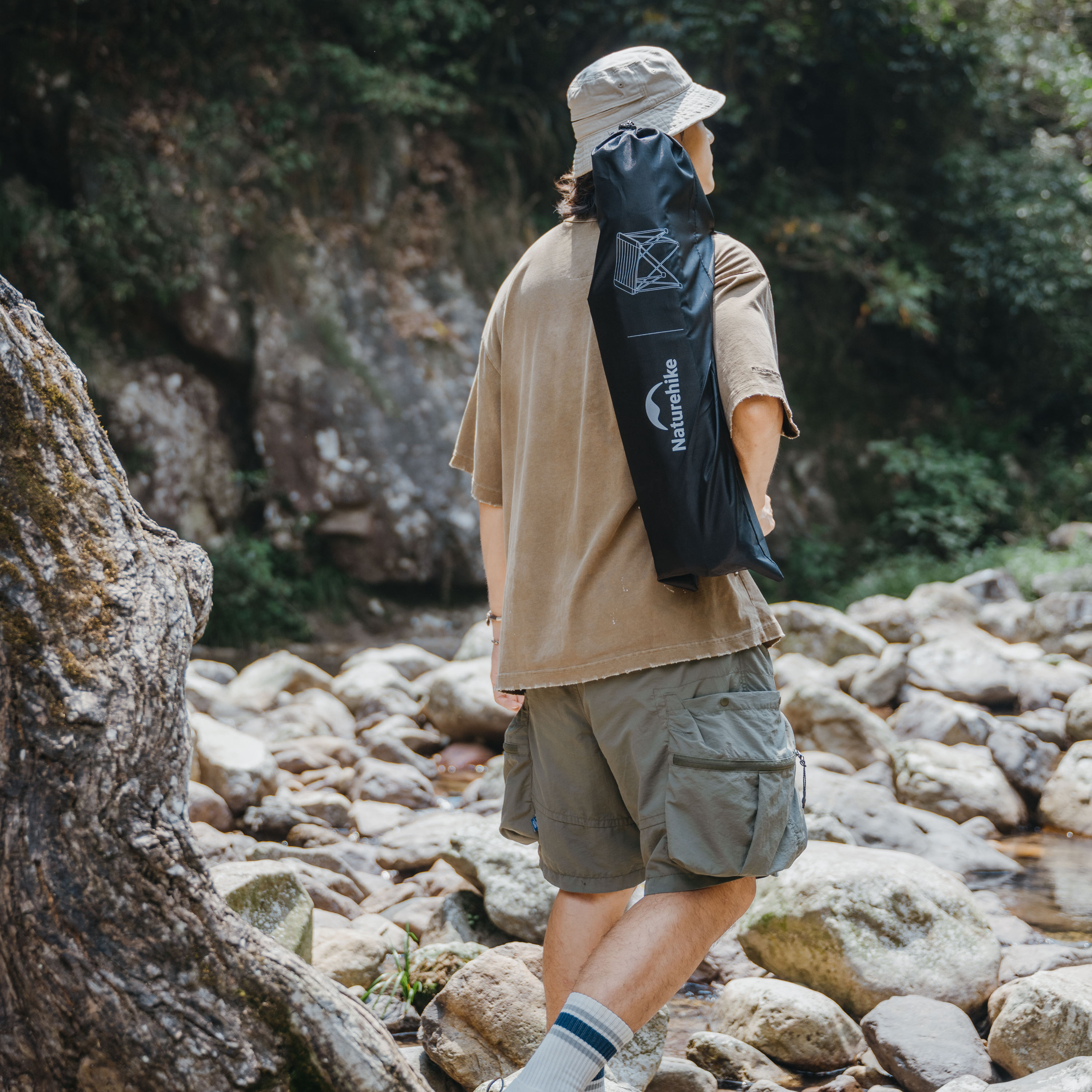 Стол туристический Naturehike Yamami L03 алюминиевый, 69,5х69,5х56 см, складной, серо-зеленый