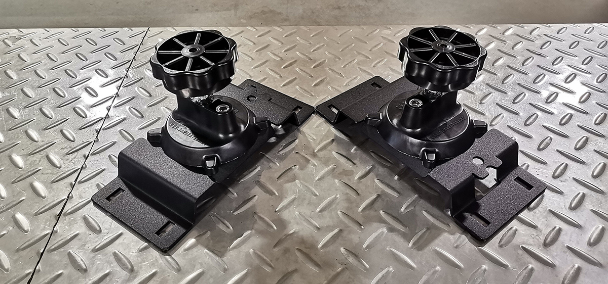 Кронштейны для крепления экспедиционной канистры к алюминиевому багажнику (платформе) РИФ