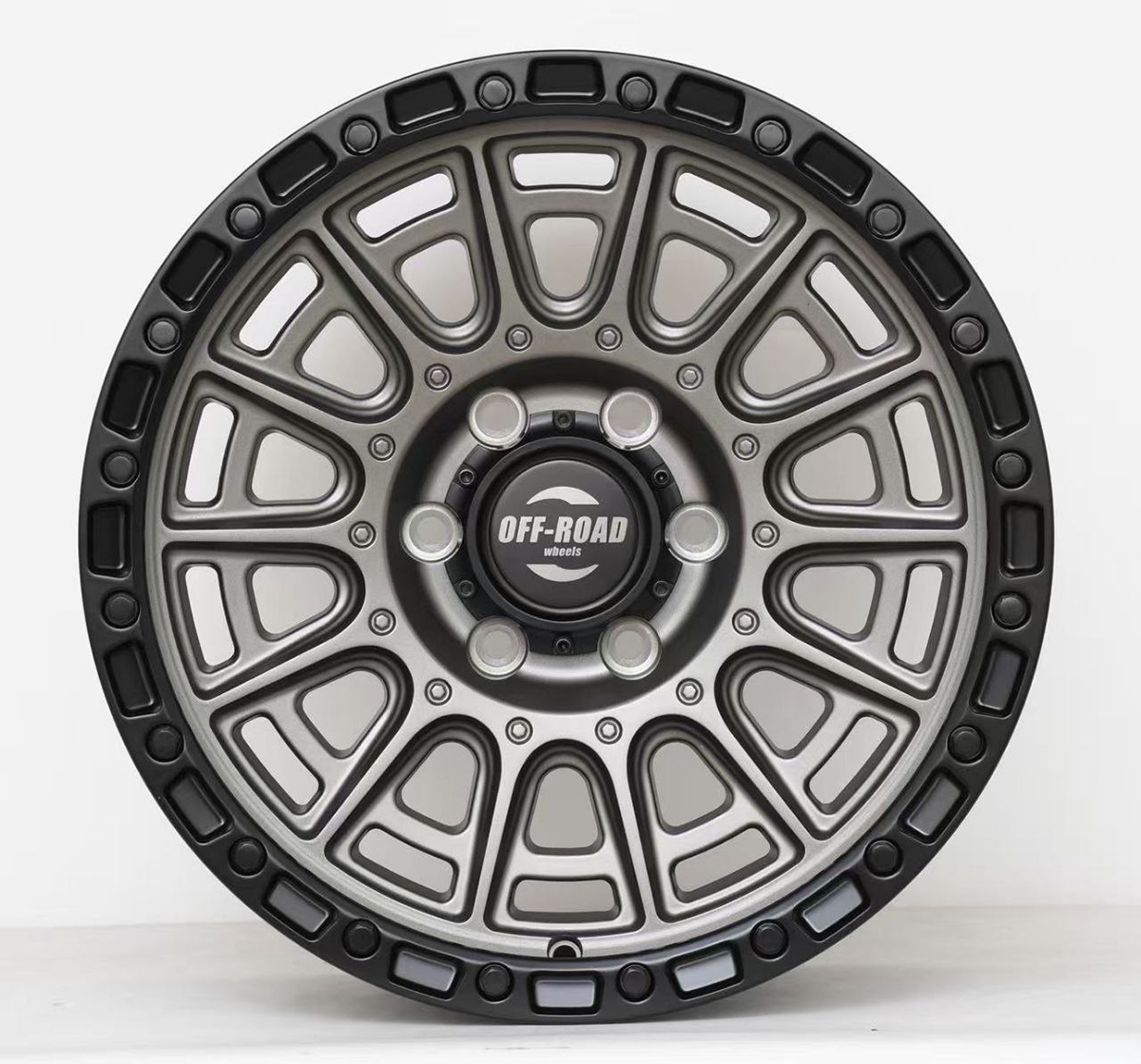 Диск литой серый 6x139,7 8,5xR18 d106,2 ET+20 (продаются по 4 шт.)