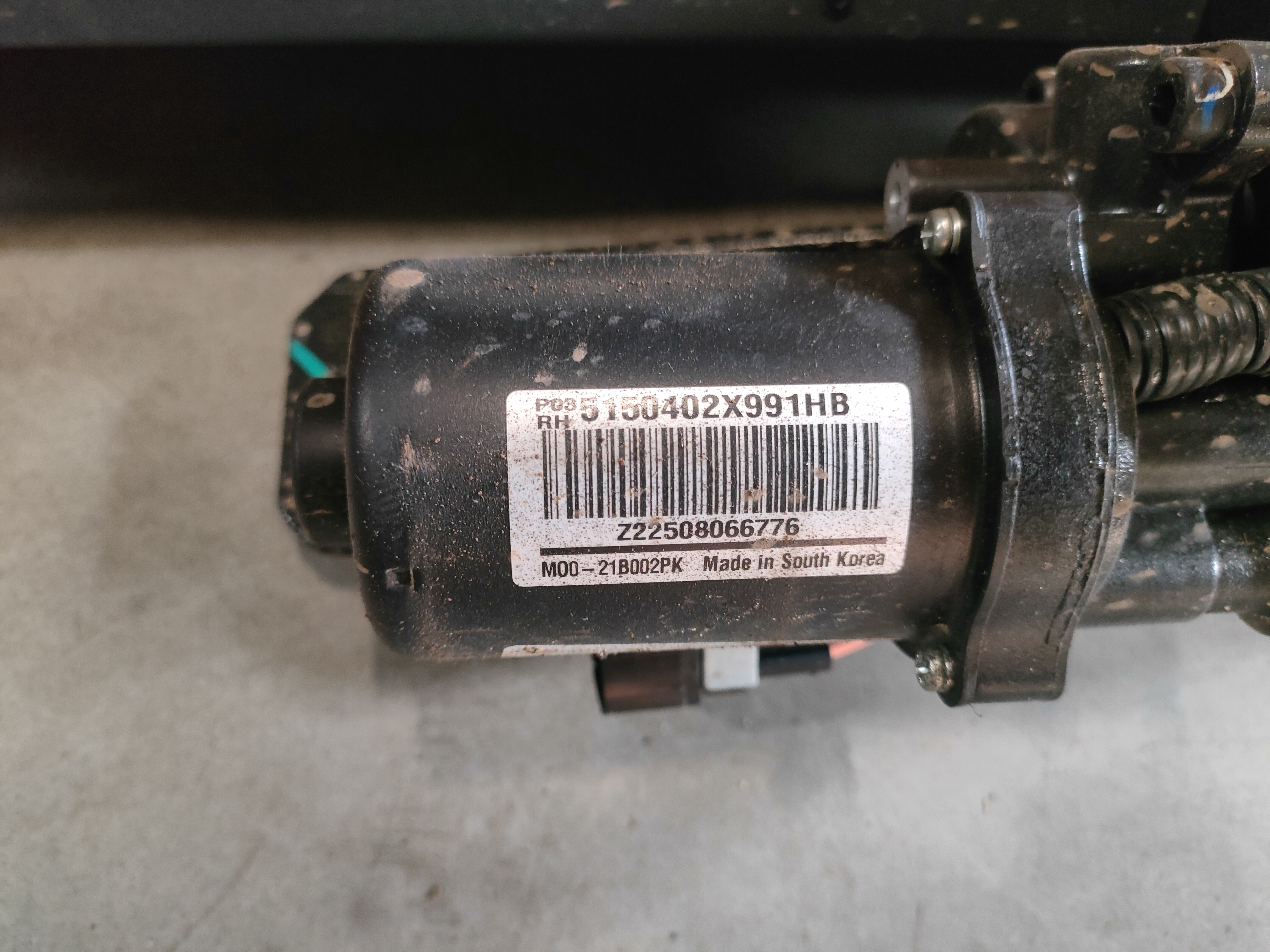 Подножка боковая правая в сборе Tank 500 5150810XKV3AB