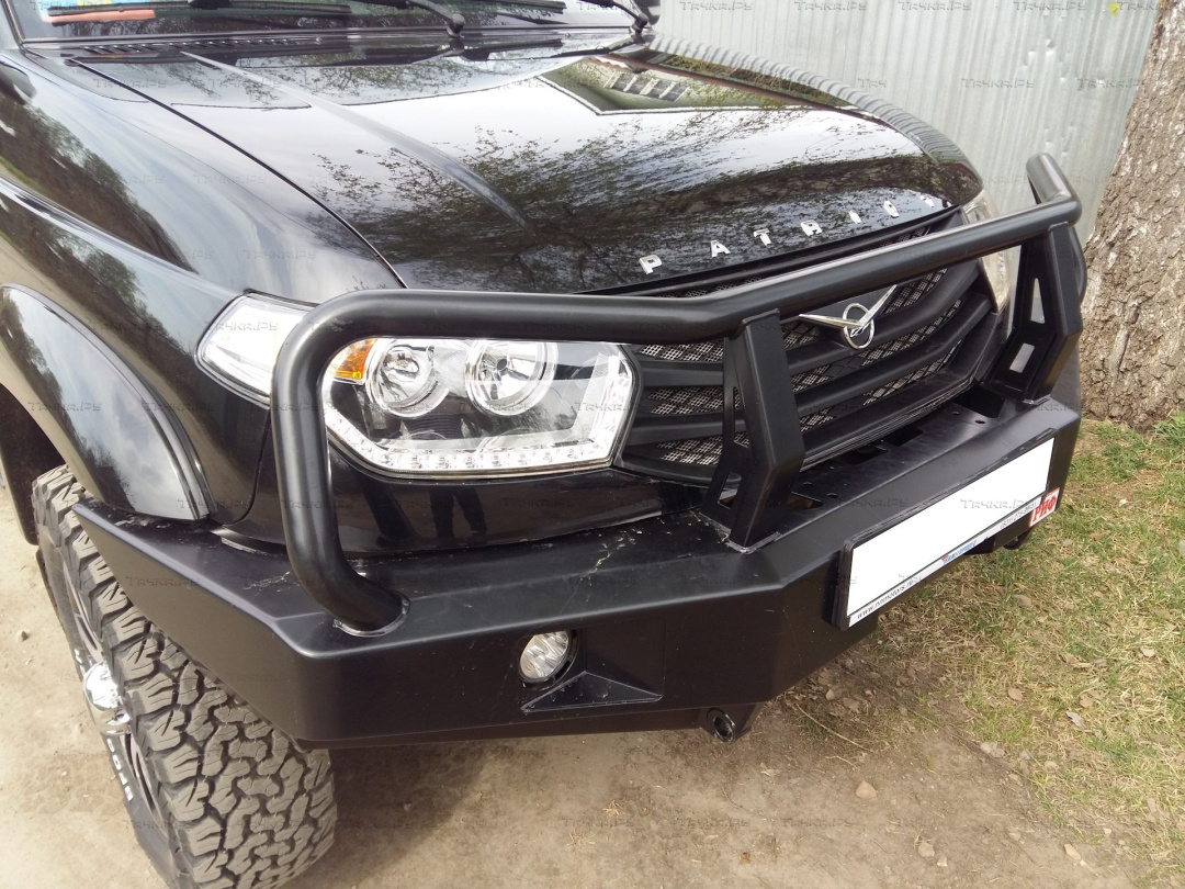 Бампер силовой передний с доп. фарами и дугой (под парктроник) Patriot РИФ