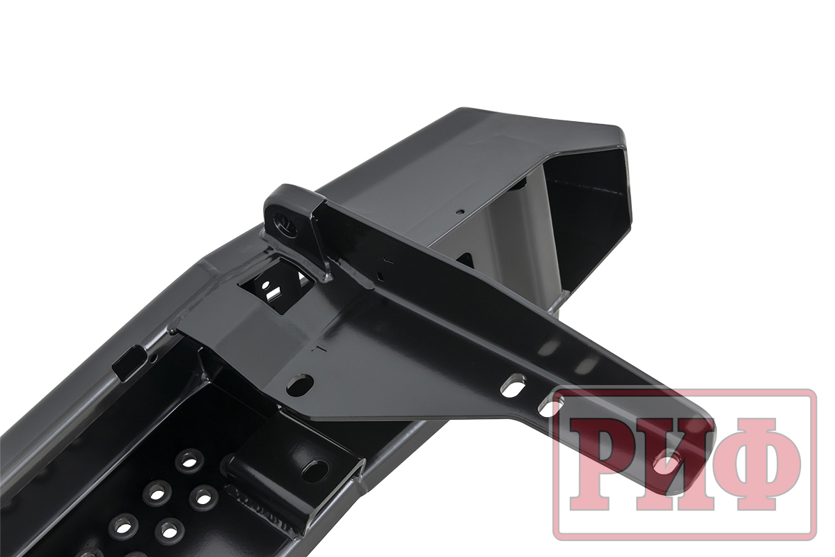 Бампер РИФ силовой задний Toyota Land Cruiser 200 2007-2012 с квадратом под фаркоп и фонарями, стандарт