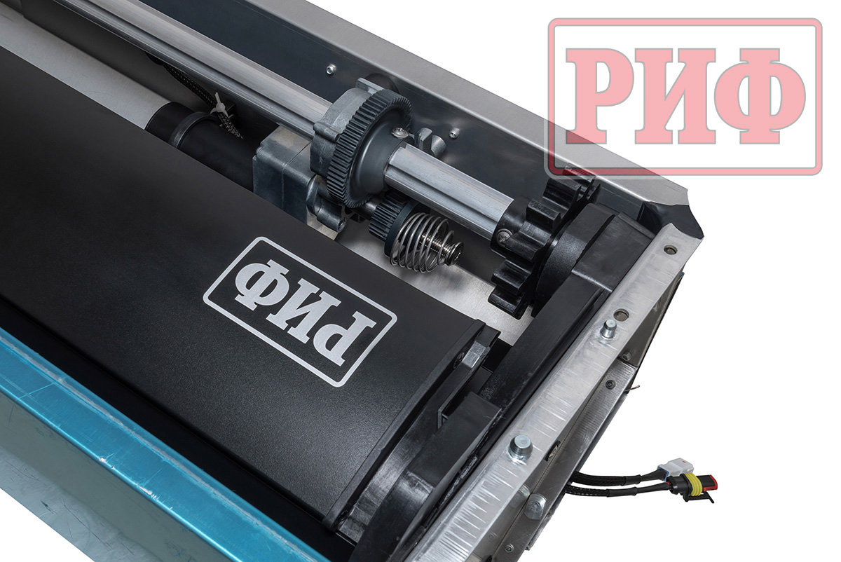 Крышка кузова РИФ для JAC T9, роллета раздвижная с электроприводом 1580х1620 мм, алюминиевая, черная