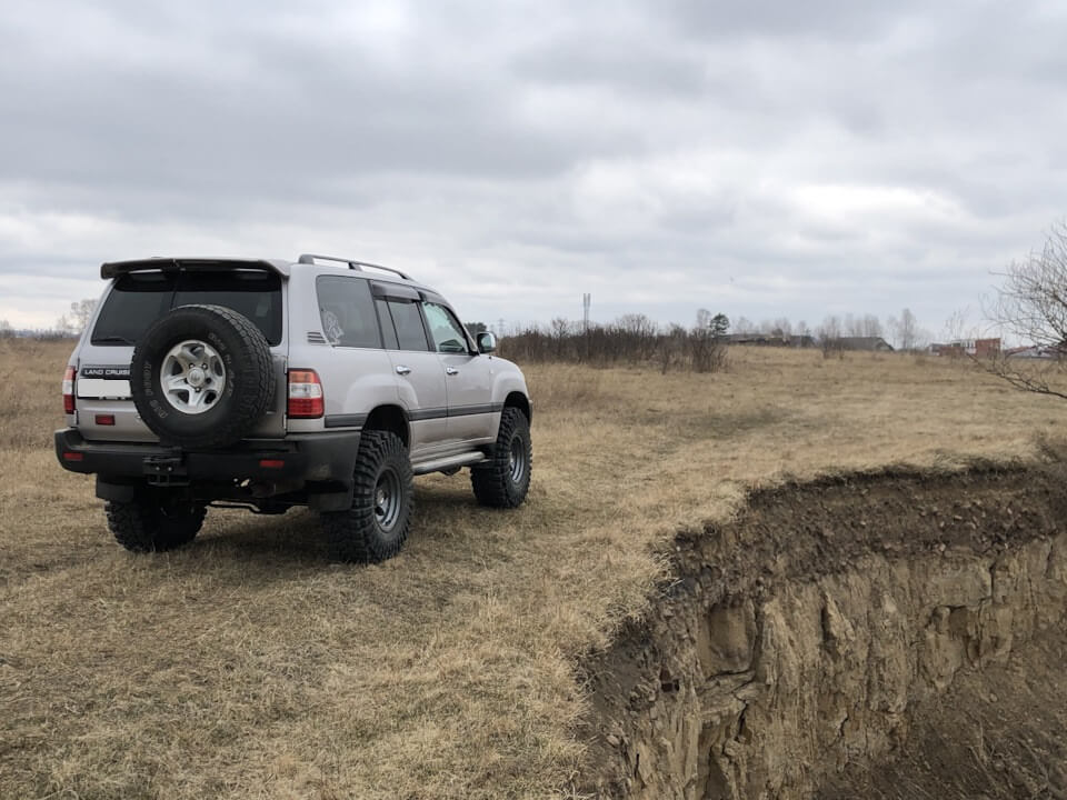 Калитка в штатный бампер усиленная Toyota Land Cruiser 105 с квадратом
