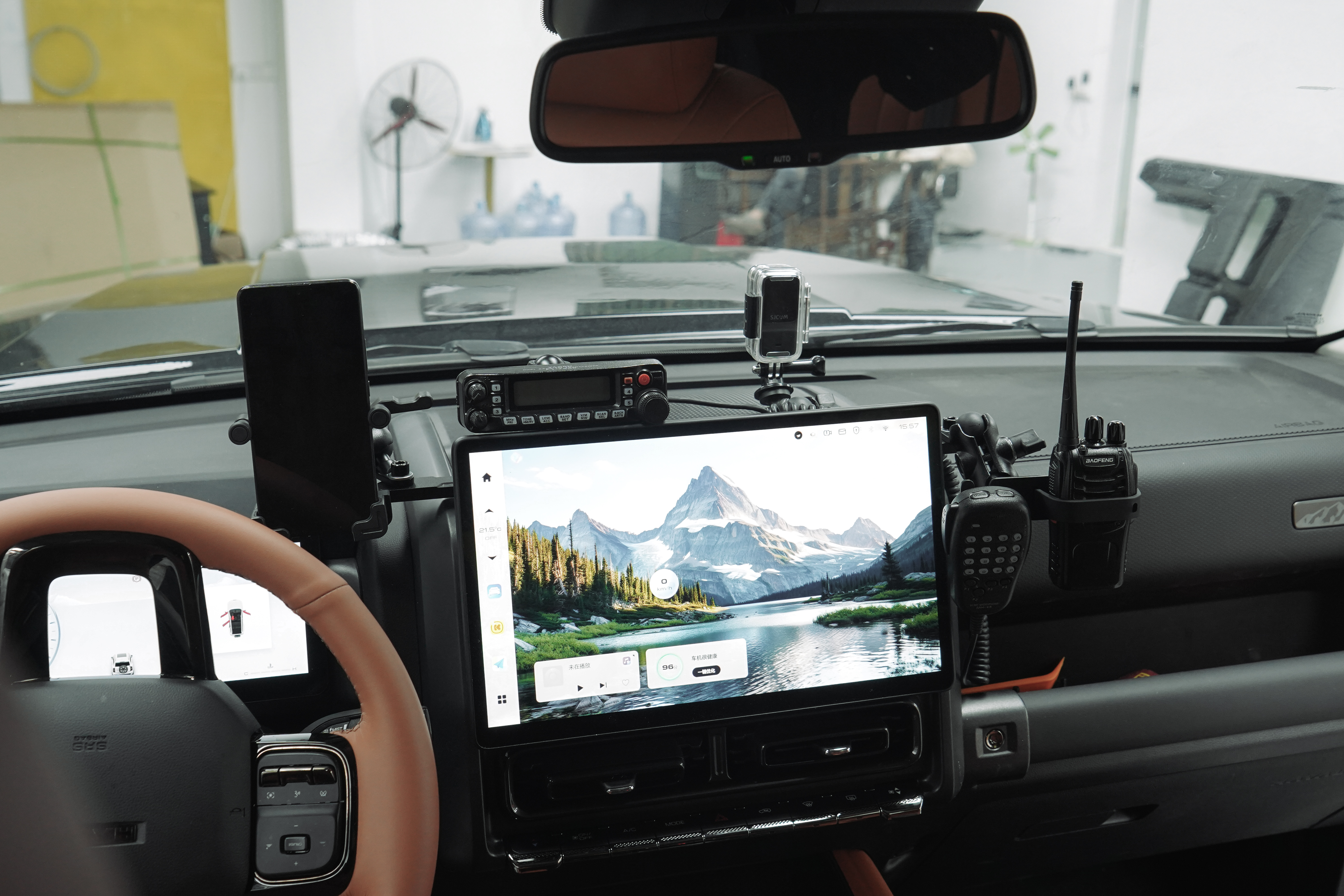 Держатель аксессуаров на центральную панель HAVAL H9