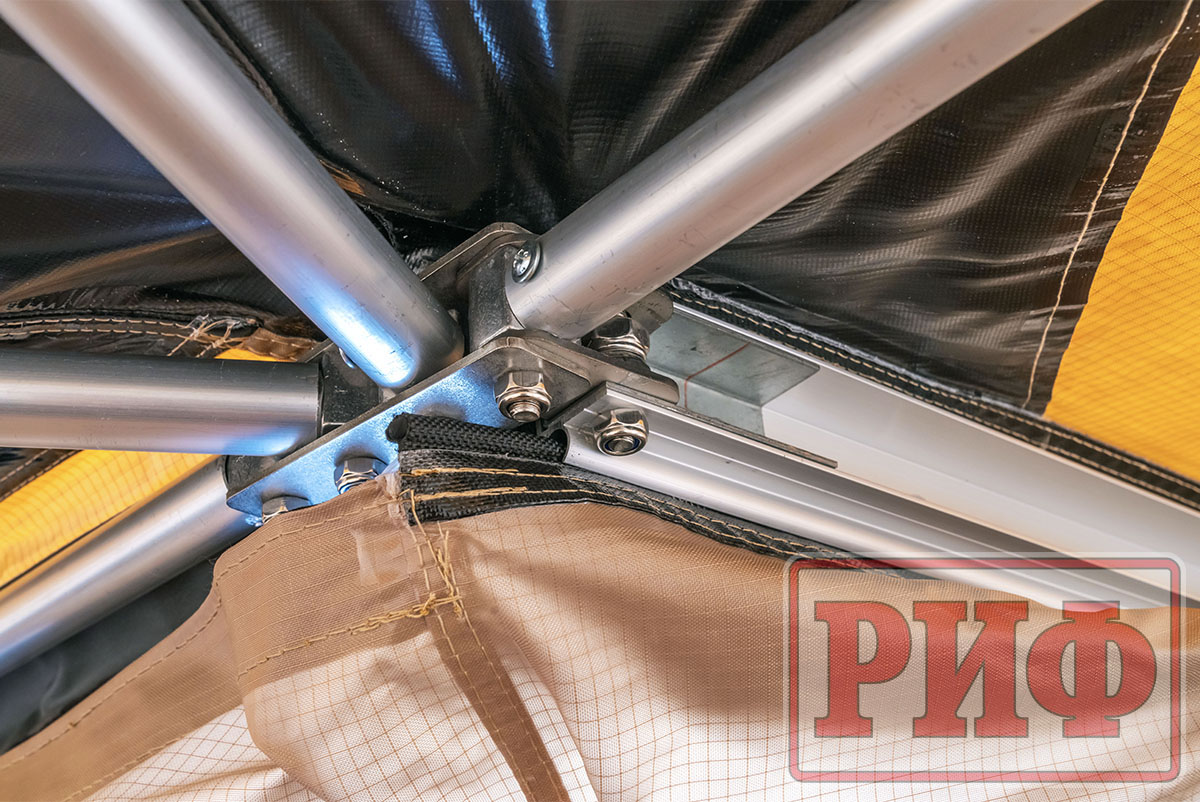 Стенки для комбинированной (прямоугольной с веерной частью) маркизы 2,5х2,5 м правые