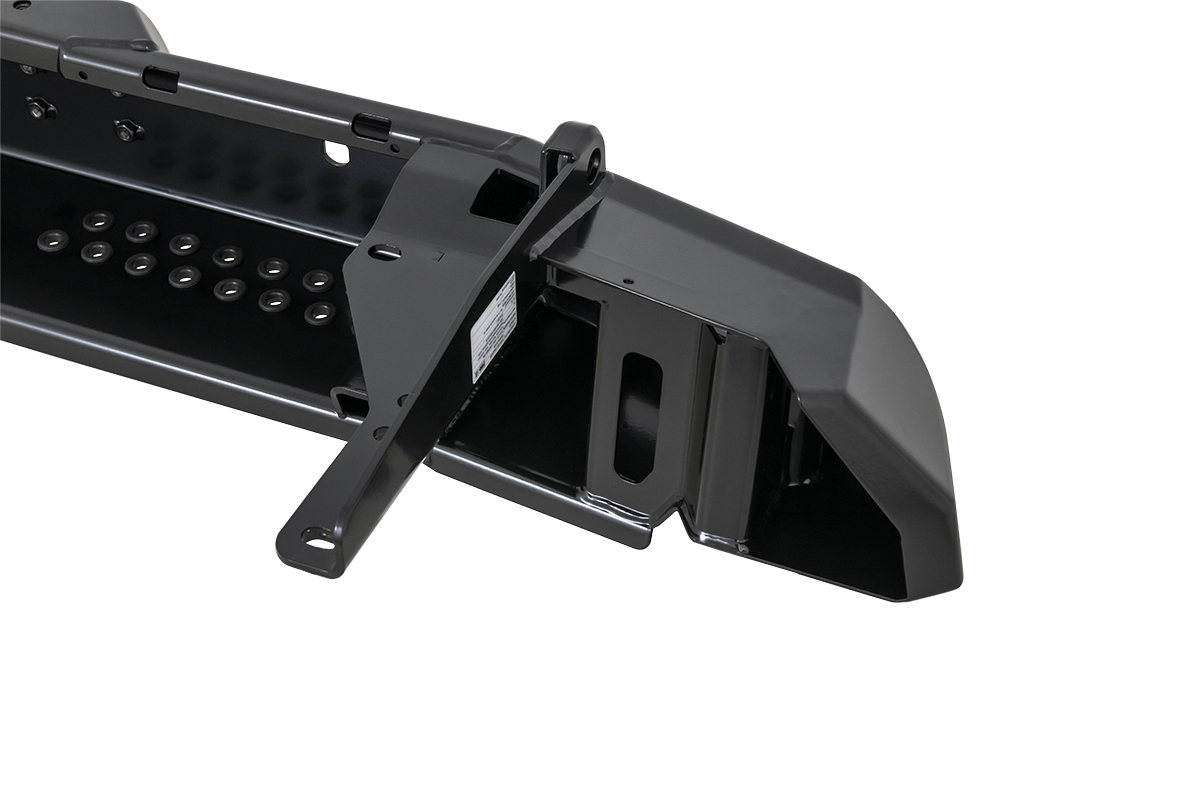 Бампер РИФ силовой задний Toyota Land Cruiser 200 2007-2012 с квадратом под фаркоп и фонарями, стандарт