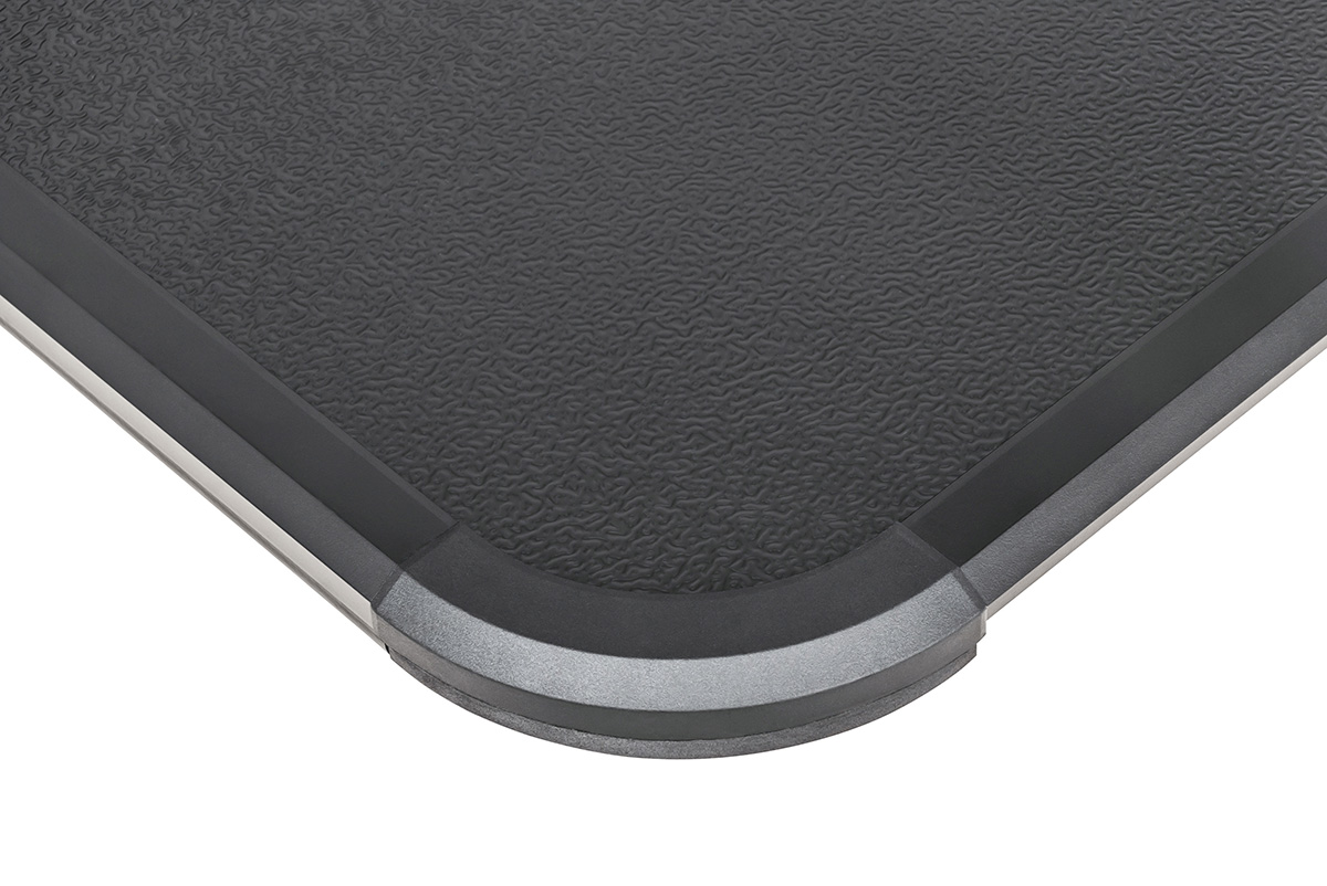 Крышка кузова РИФ для Volkswagen Amarok 2023+, трёхсекционная 1540х1600/1560 мм, алюминиевая, черная