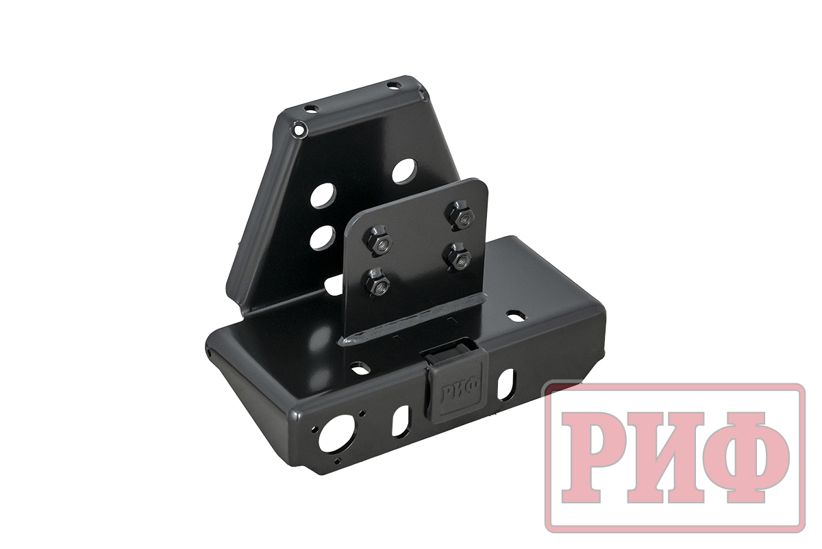 Бампер РИФ силовой задний Toyota Land Cruiser 200 2007-2012 с квадратом под фаркоп и фонарями, стандарт