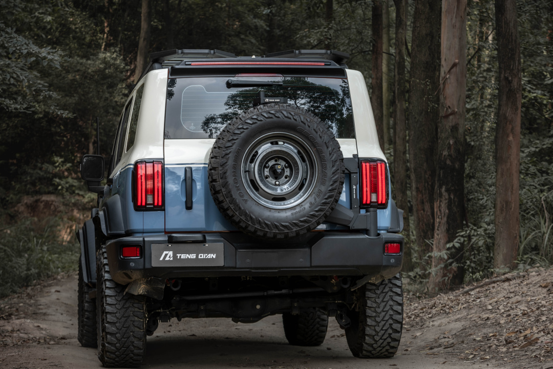 Кронштейн крепления запасного колеса TENGQIAN TANK 300