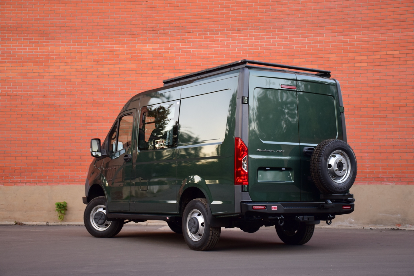 Бампер РИФ силовой задний для ГАЗ Соболь NN 4x4 с фонарями, калиткой, возможностью установки фаркопа, стандарт