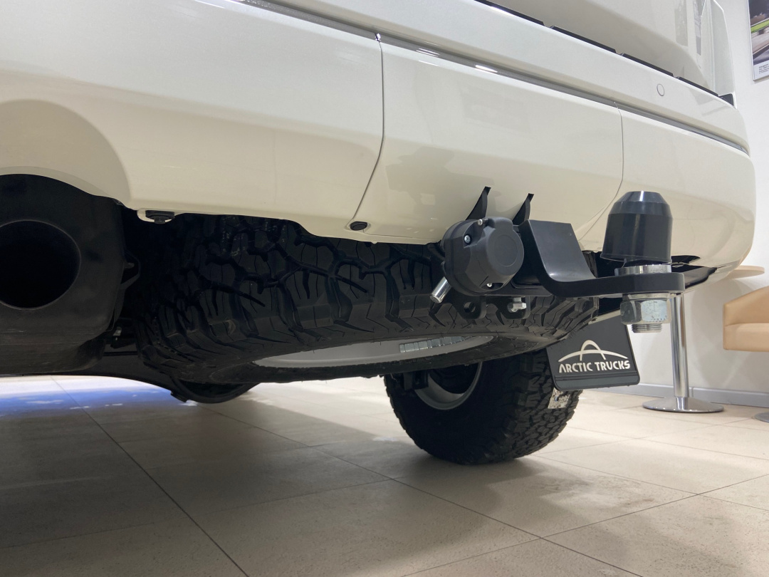 Фаркоп Toyota LC 300 (2021-), шар E. 3500/120кг. (квадрат)