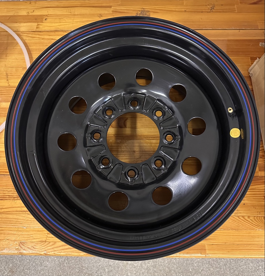 Диск усиленный Ford F250 стальной черный 8x170 9xR17 d124.7 ET-20 (уценка)