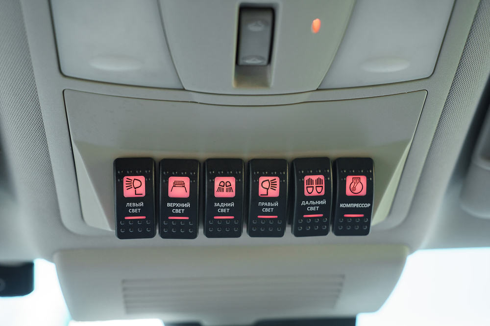 Панель под клавиши для Nissan Patrol Y62