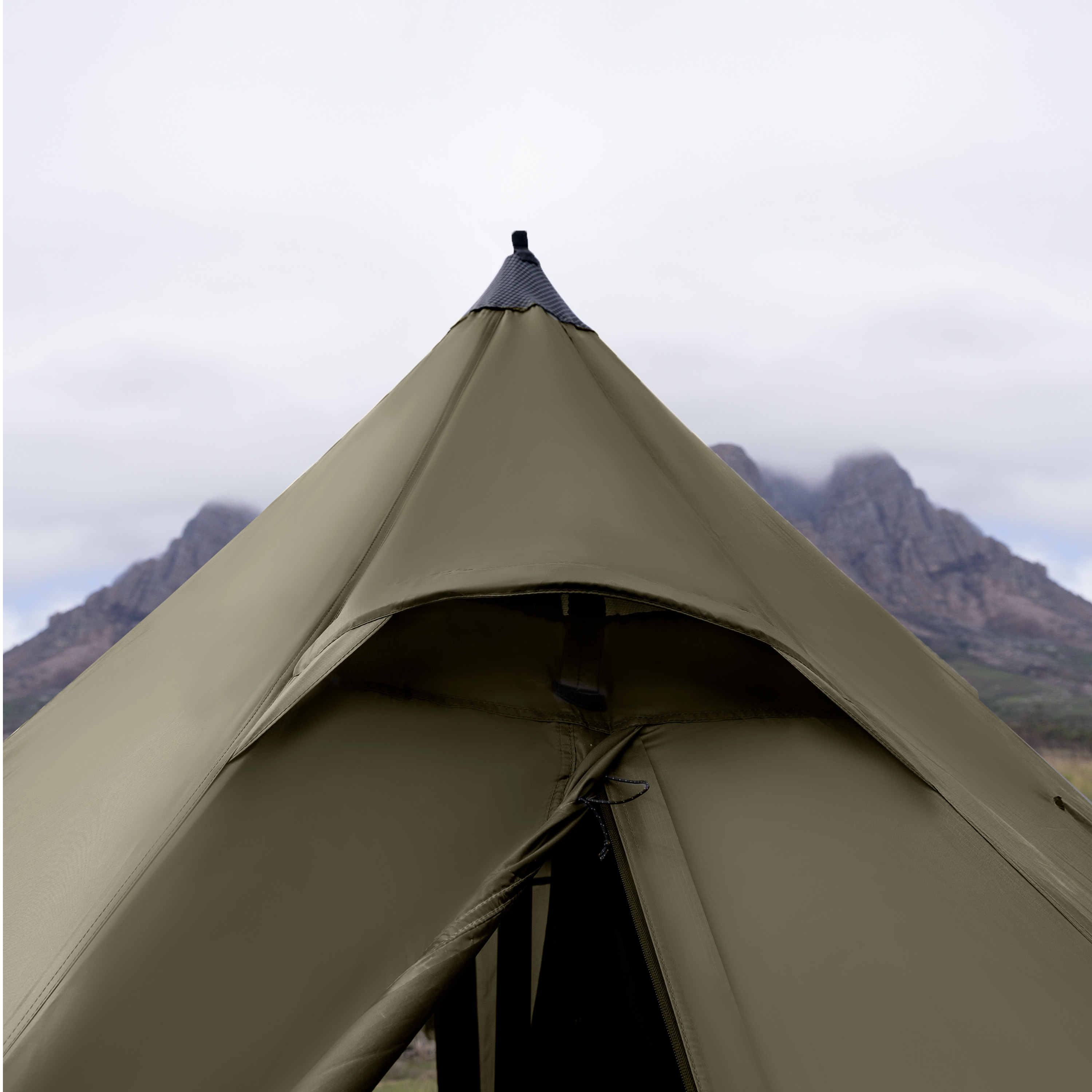 Палатка Naturehike Pyramid, 2-местная, коричнево-зеленая