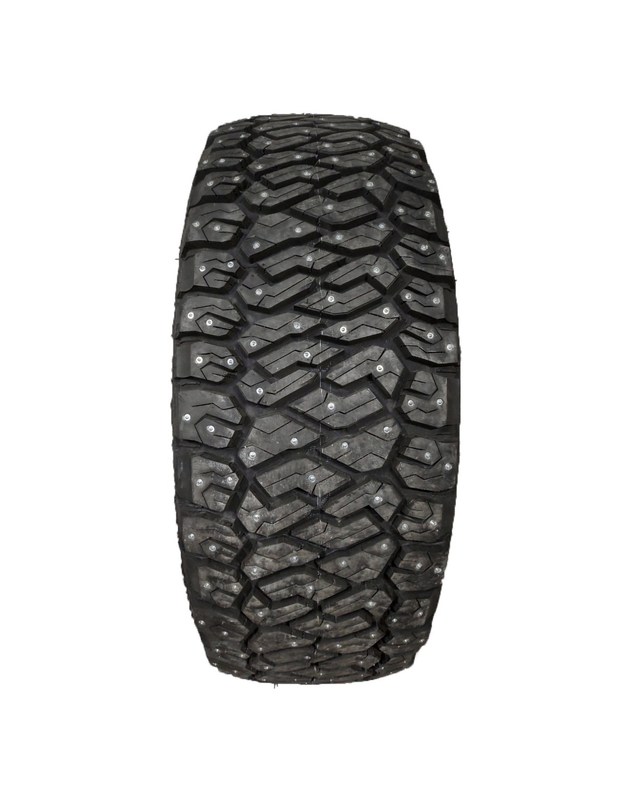 Шипованная шина MAXXIS RAZR AT 40x13,5R20LT 448 шипа