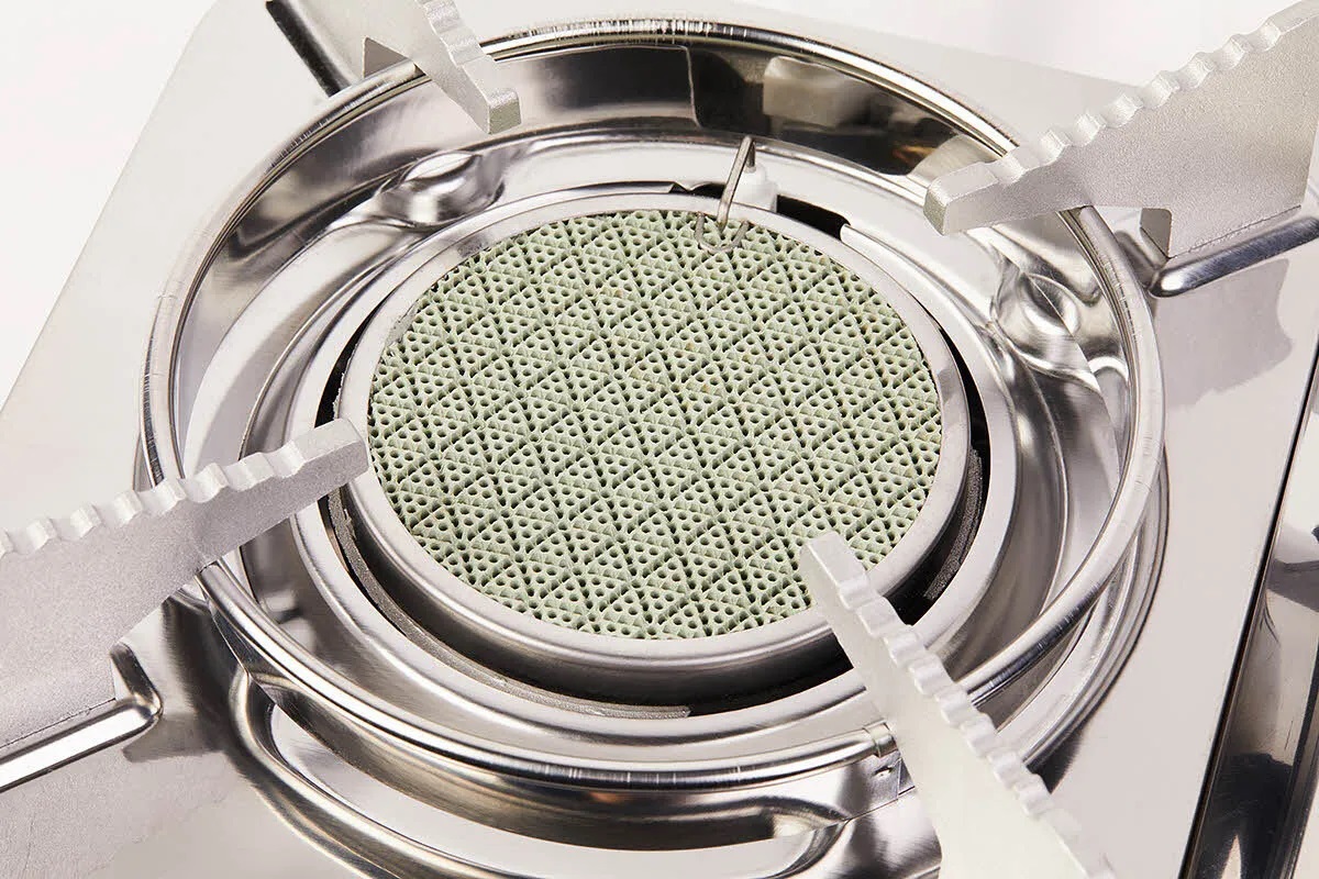 Плита газовая TOURIST LOTOS CERAMIC портативная, керамическая, в кейсе