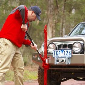 Домкрат реечный Hi-Lift 605 (150см)