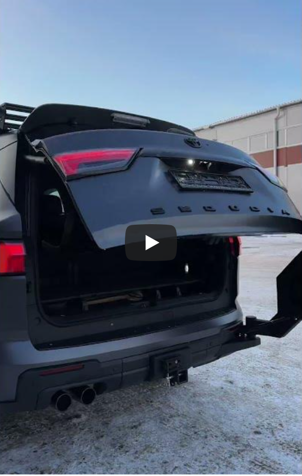 Кронштейн крепления запаснго колеса (калитка) для Toyota  SEQUOIA