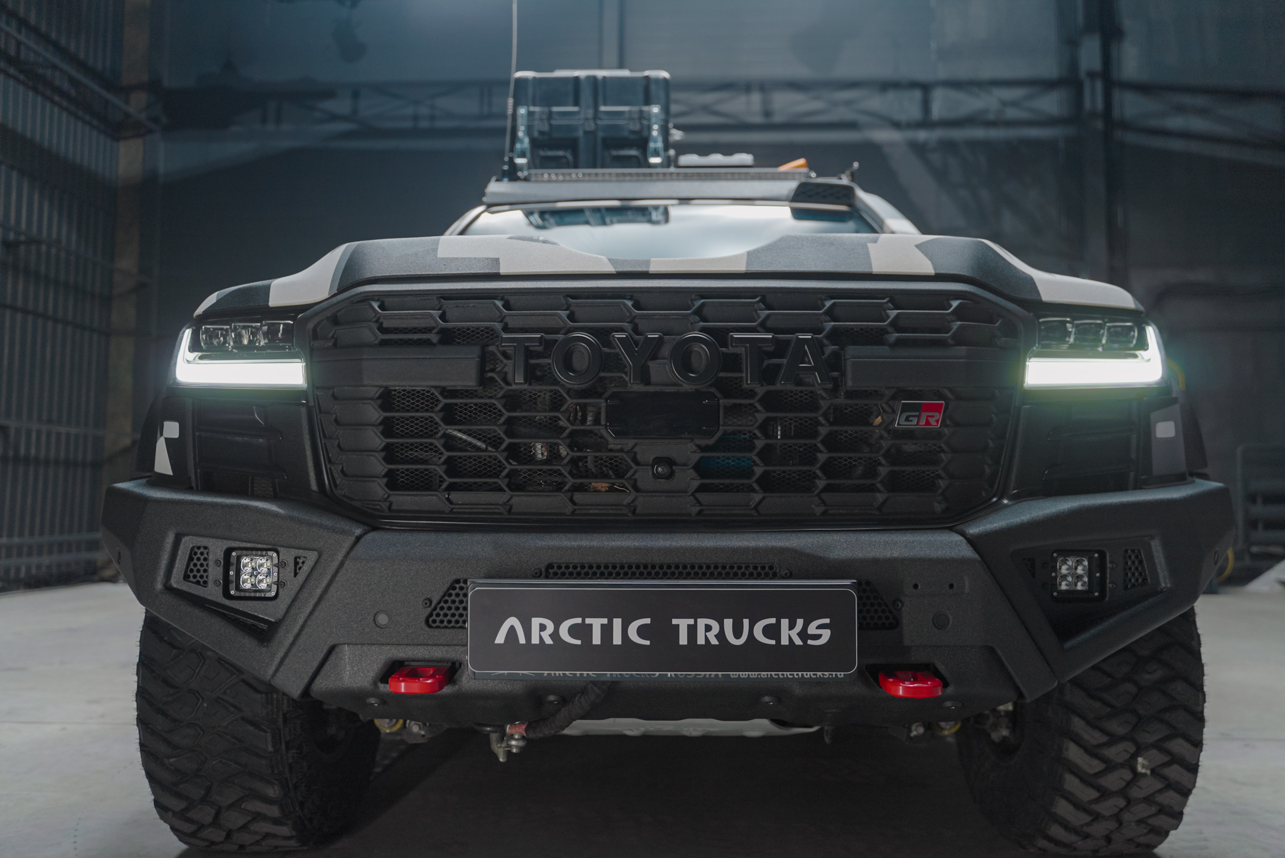 Бампер передний LC300 (2021-) Черный