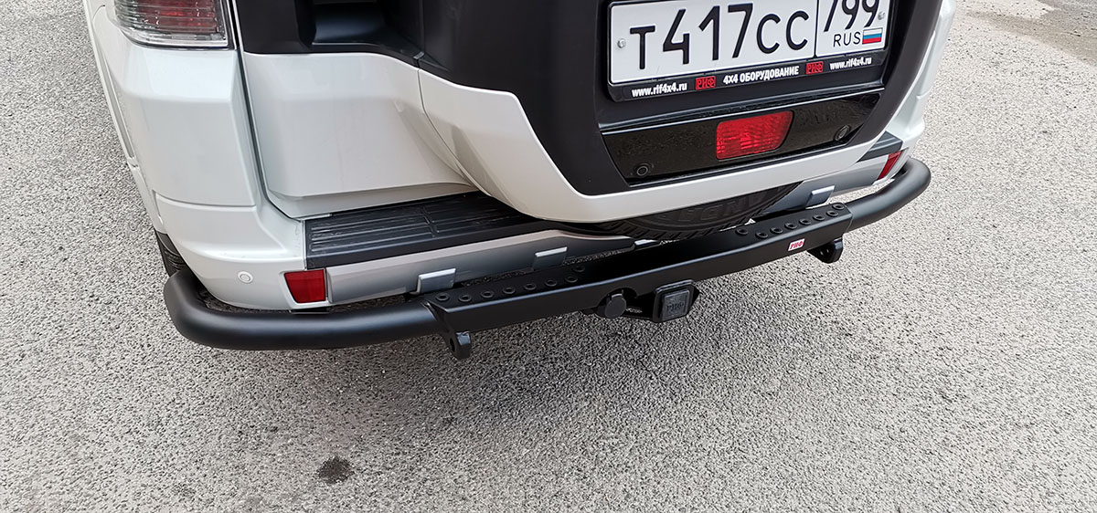 Бампер РИФ силовой задний Mitsubishi Pajero IV c квадратом под фаркоп