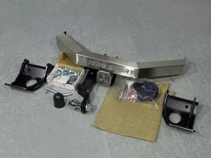 Фаркоп (надпись Pajero Sport, оцинкованный, шар E нерж.)