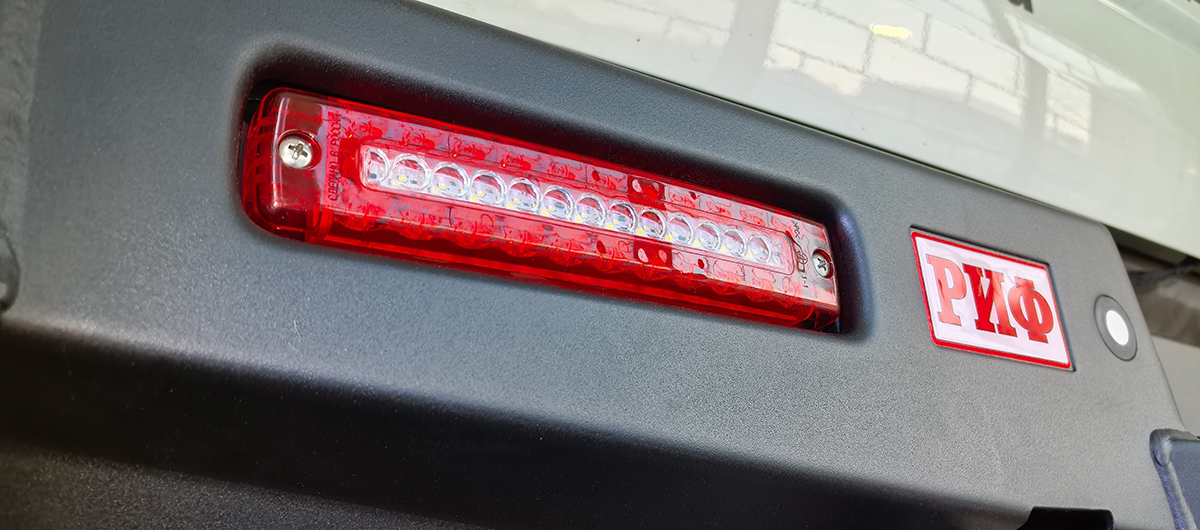 Бампер РИФ силовой задний Great Wall Poer с квадратом под фаркоп и фонарями
