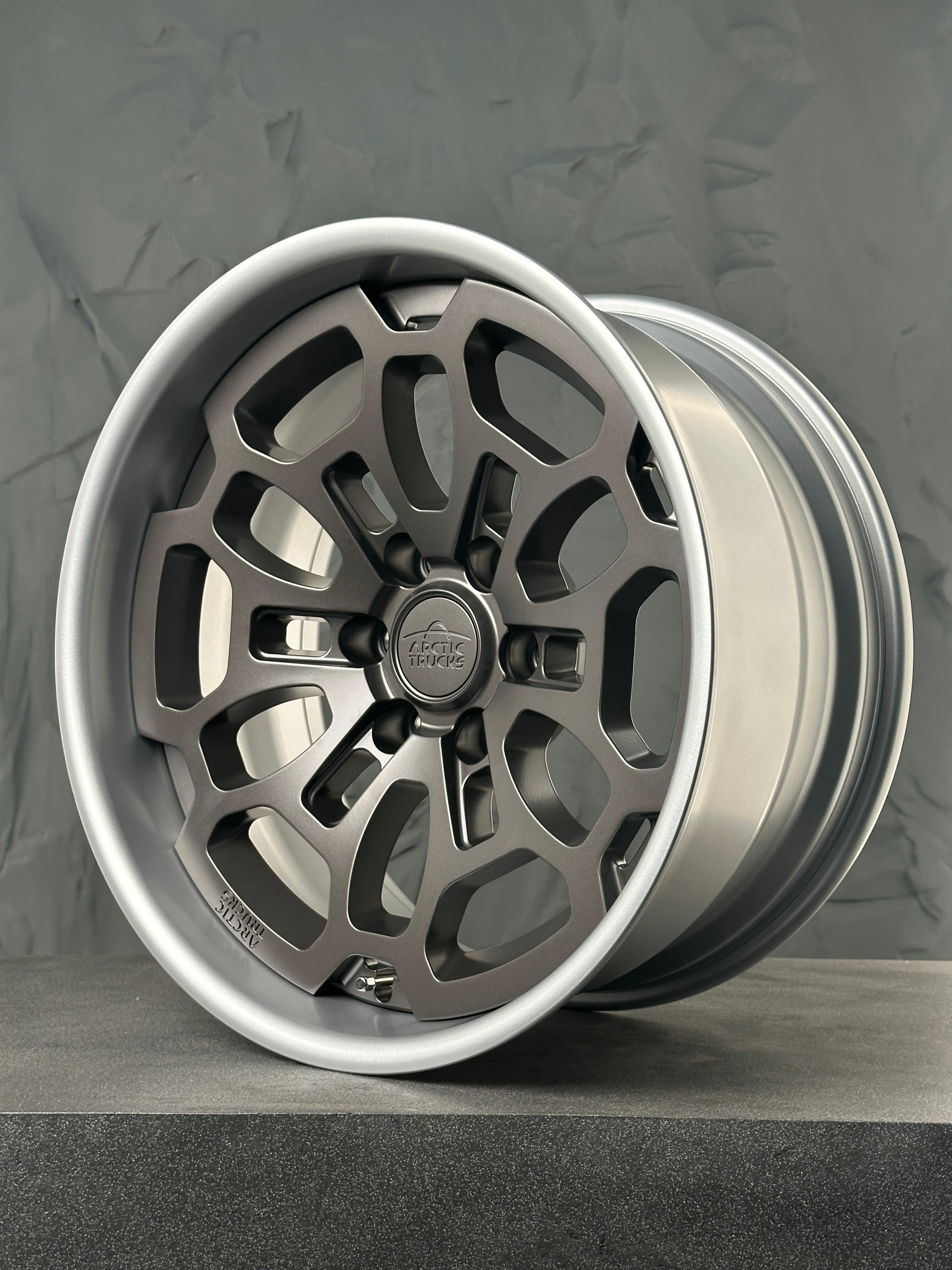 Кованые диски F-3848 R20 J10 ET-25 6*139.7 D77.8 Matte Silver (обод) + Matte Graphite Standart (центр)