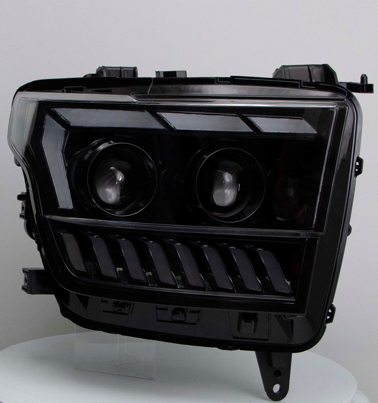 Комплект светодиодных фар для а/м TANK 500 с увеличенной яркостью, модифицированной оптической системой, динамическим приветствием в ДХО