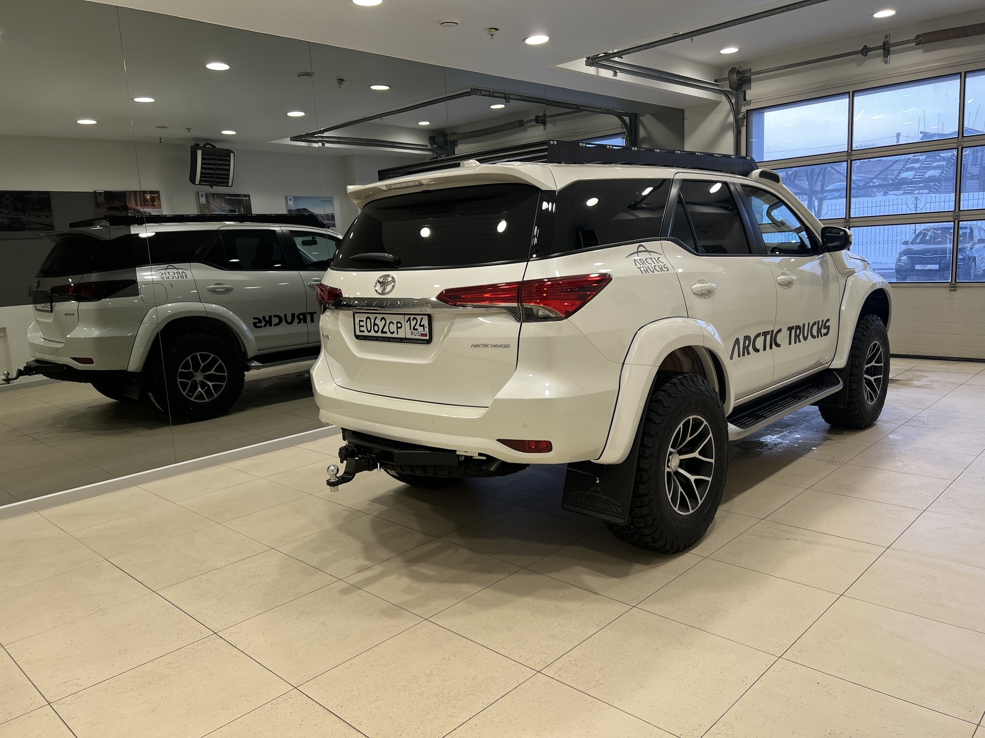 фаркоп FORTUNER 2017- (квадрат)